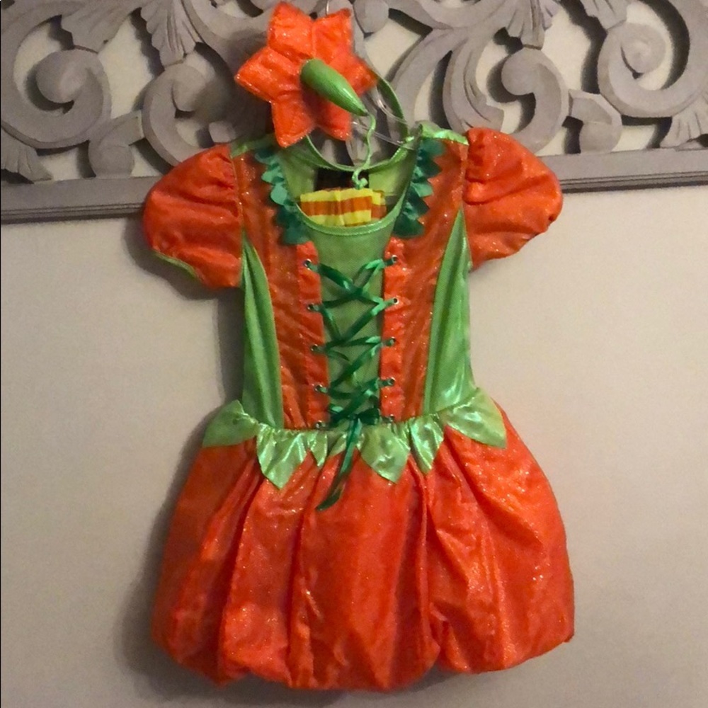 Costume